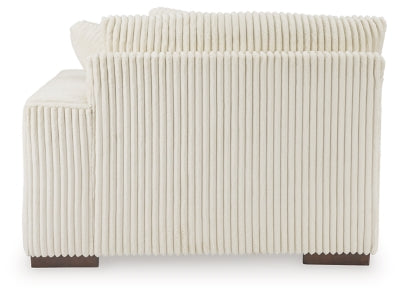 Lindyn Sectional with Chaise - Yankee Furniture Barn (Ossipee,NH)