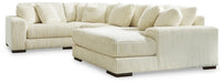 Lindyn Sectional with Chaise - Yankee Furniture Barn (Ossipee,NH)