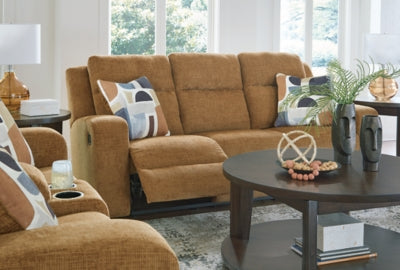 Kanlow Reclining Sofa - Yankee Furniture Barn (Ossipee,NH)