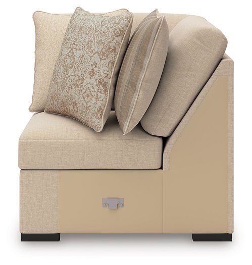 LadyMae Sectional with Chaise - Yankee Furniture Barn (Ossipee,NH)