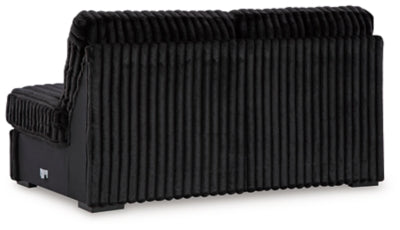 Midnight-Madness Sectional with Chaise - Yankee Furniture Barn (Ossipee,NH)