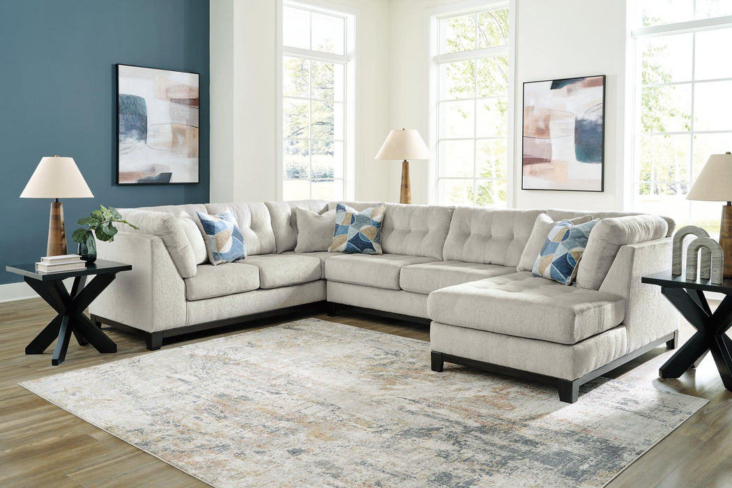 Maxon Place Sectional with Chaise - Yankee Furniture Barn (Ossipee,NH)