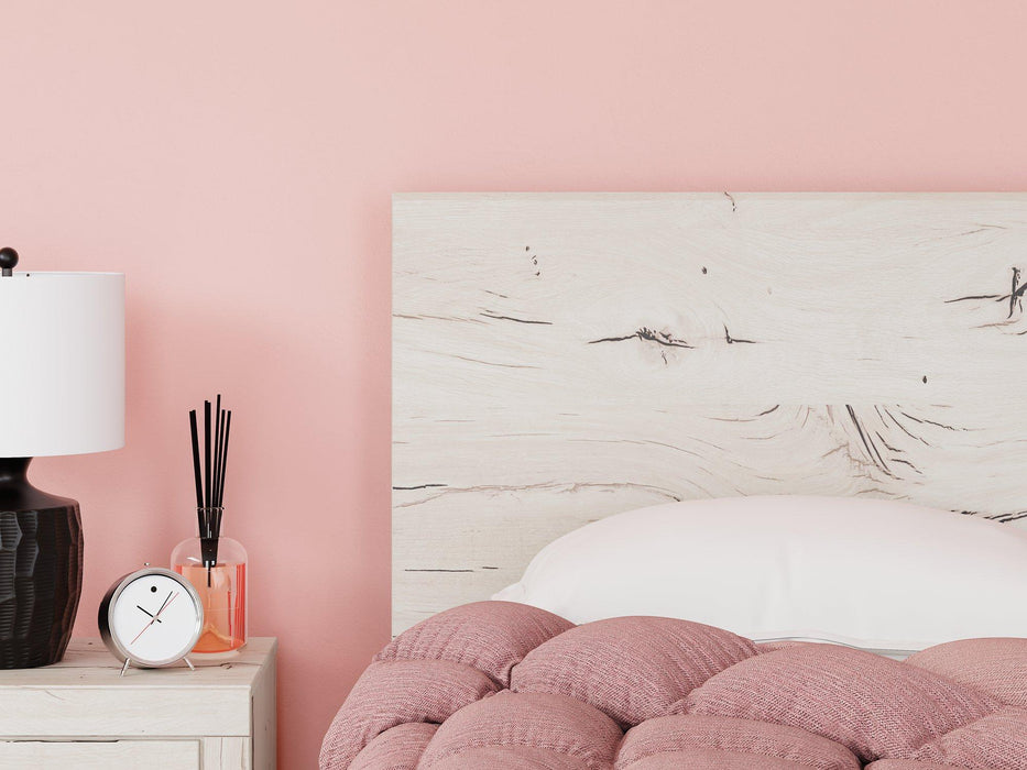 Lawroy Bed - Yankee Furniture Barn (Ossipee,NH)