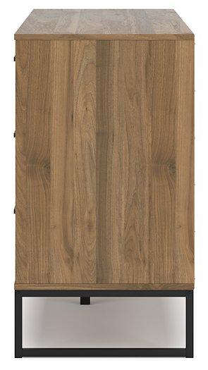 Deanlow Dresser - Yankee Furniture Barn (Ossipee,NH)