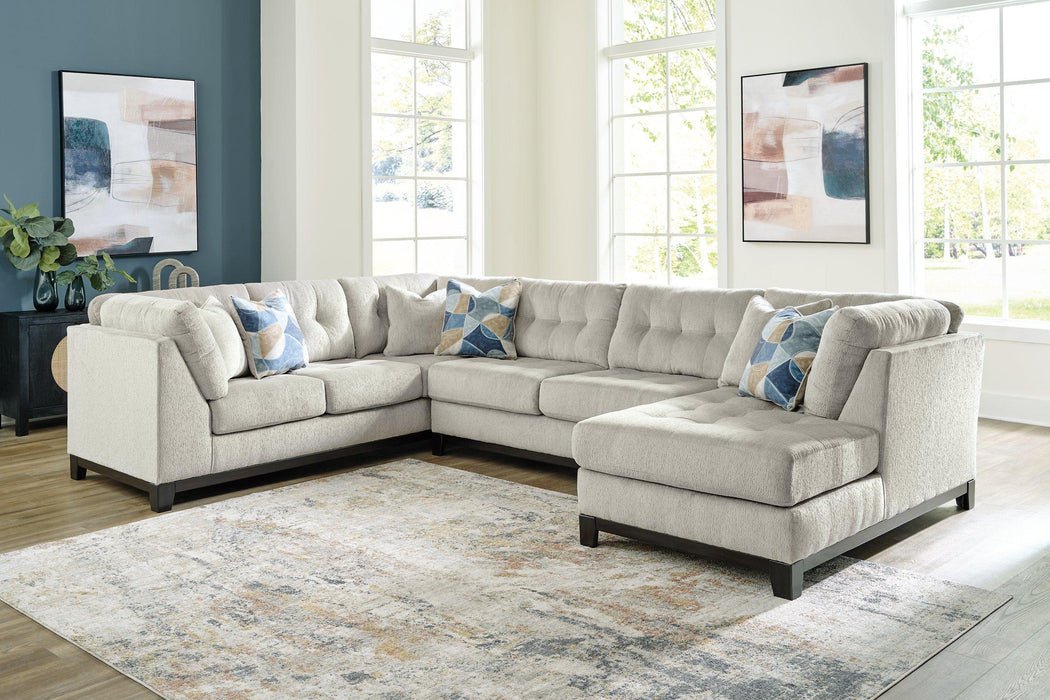 Maxon Place Sectional with Chaise - Yankee Furniture Barn (Ossipee,NH)