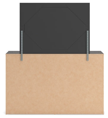 Hollivern Dresser and Mirror - Yankee Furniture Barn (Ossipee,NH)