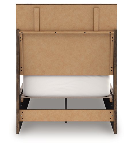 Chirason Bed - Yankee Furniture Barn (Ossipee,NH)