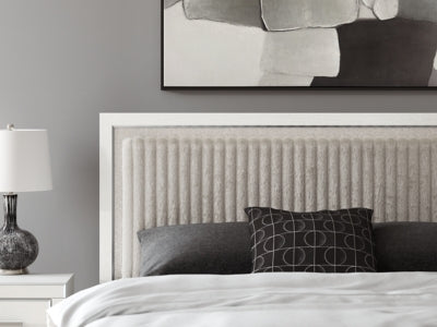 Zuraleus Bed - Yankee Furniture Barn (Ossipee,NH)