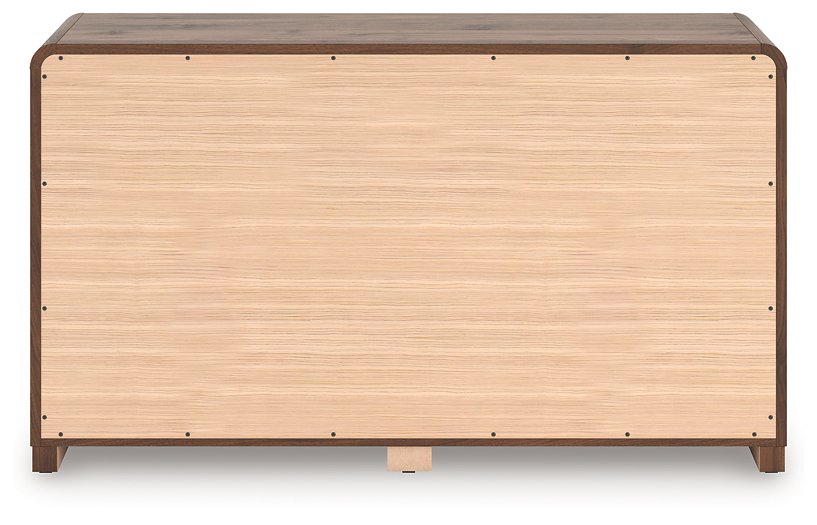 Fortlorn Dresser and Mirror - Yankee Furniture Barn (Ossipee,NH)