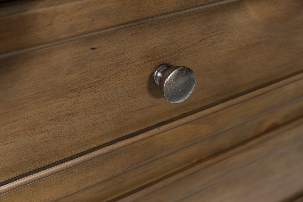 Feddinger Dresser - Yankee Furniture Barn (Ossipee,NH)