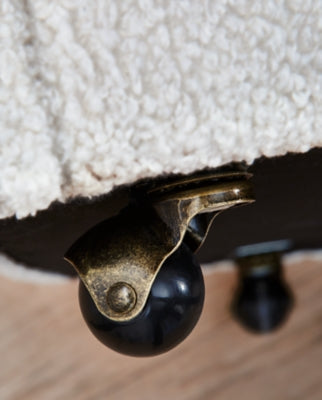 Rowanbeck Dining Package - Yankee Furniture Barn (Ossipee,NH)