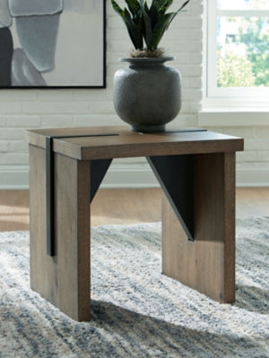 Kandinew End Table - Yankee Furniture Barn (Ossipee,NH)