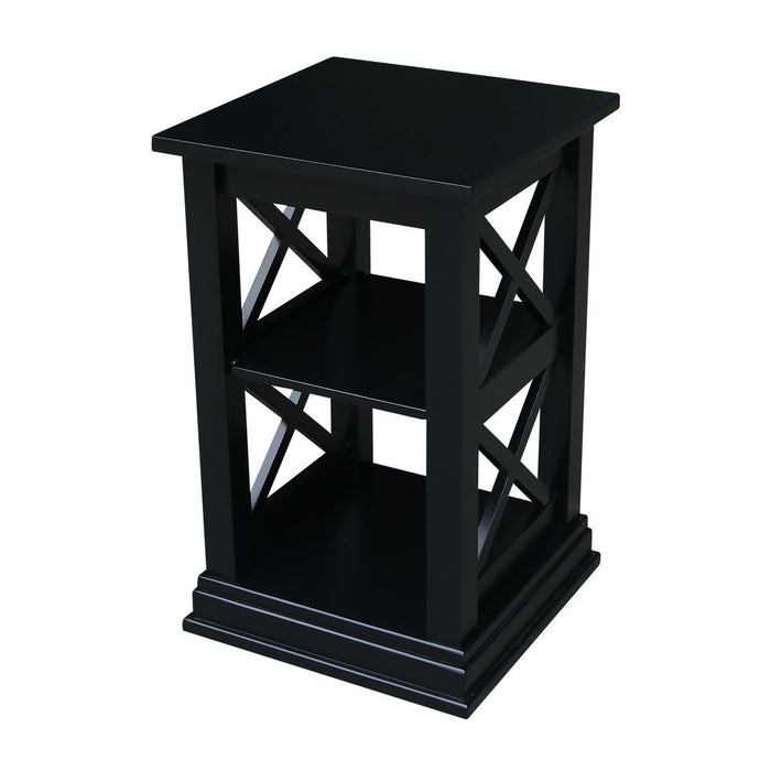John Thomas Destinations Hampton Accent Table in Solid Black image